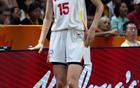 首节23比7打崩对手，中国女篮20分大胜晋级八强